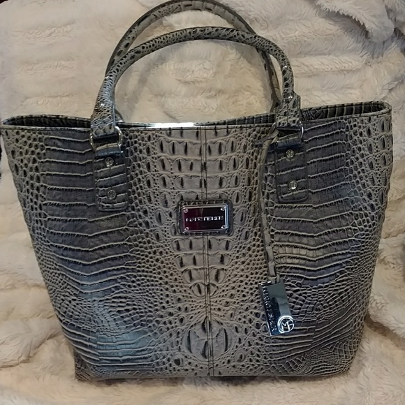 Marc Fisher Handbags - Beautiful And Very Clean Marc Fisher Tote